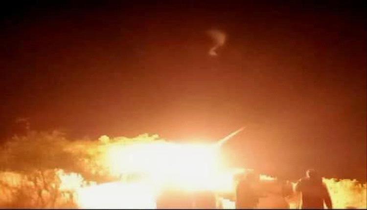 القوات الجنوبية ترصد تحركات حوثية وتستهدفها بقصف مدفعي دقيق شمال جبهة الضالع 