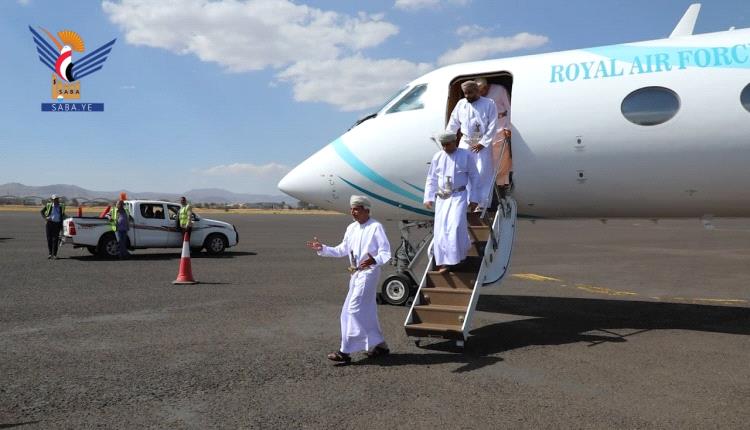 مسقط تتولى إدارة جزء من أجواء صنعاء.. تحولات مقلقة في ملف الملاحة الجوية اليمنية
