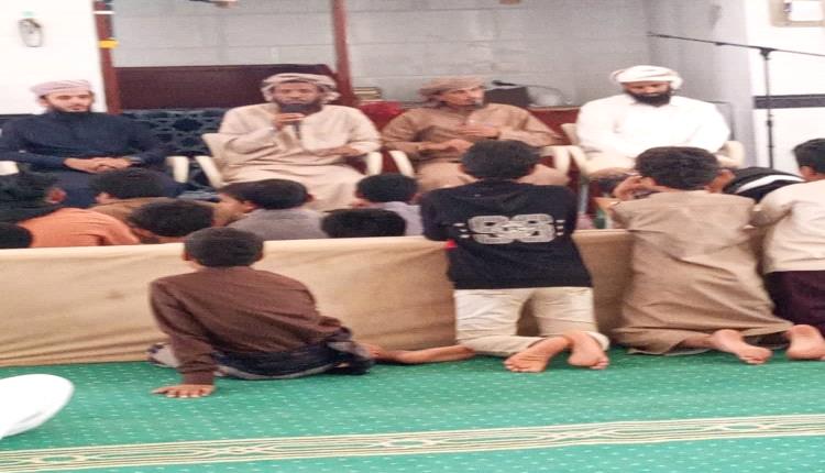 مدير أوقاف شبوة يتفقد سير الدورات العلمية الصيفية بمسجد التوبة في عتق