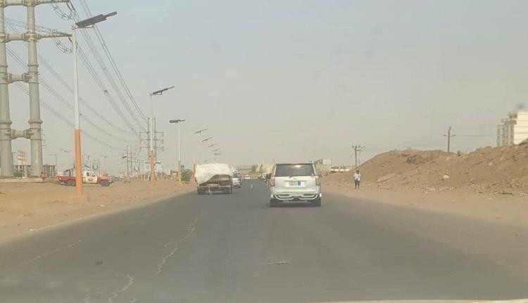 الان..انتشار أمني مكثف على مداخل العاصمة عدن