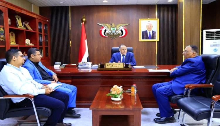 وزير الصناعة يبحث مع رئيس مصلحة الجمارك تعزيز كفاءة المنظومة التجارية والجمركية