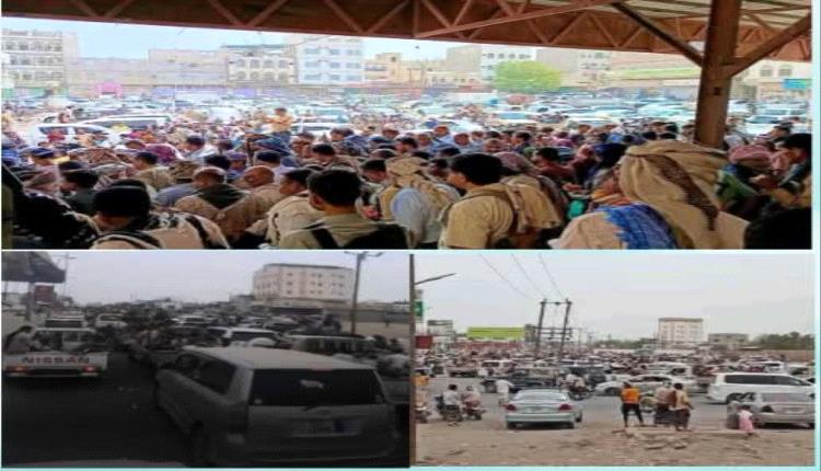 قبائل جنوبية تصل مشارف عدن رفضًا لصفقة تبادل الأسرى.. وأنباء عن إلغائها