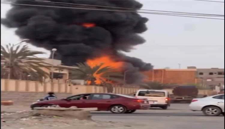 تفاصيل الحريق مصنع الفلين في مديرية المنصورة.
