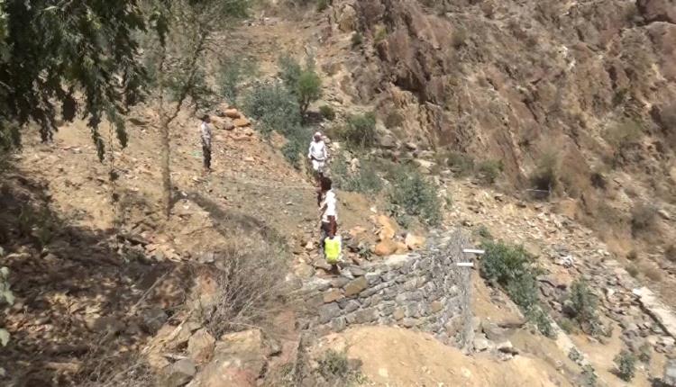 مطالبات مجتمعية باستكمال طريق حيوي بريف لحج