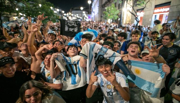 50 ألف مشجع أرجنتيني يغزون نيويورك قبل نهائي كأس العالم