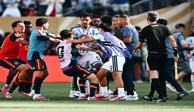 «فيفا» يحقق في الشجار الذي وقع عقب نهائي المونديال