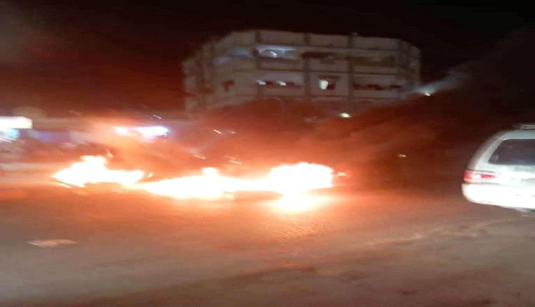 احتجاجات في المكلا احتجاجاً على انقطاع الكهرباء وتردي الخدمات