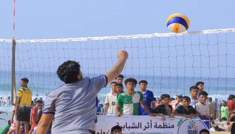 انطلاقة قوية ومثيرة لبطولة كأس البلدة للكرة الطائرة الشاطئية 
