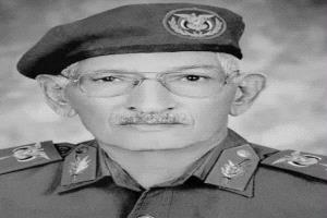 الكابتن ناصر محمود يعزي مدير منطقة اليمنية بالرياض بوفاة عمه 
