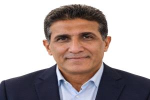 مستشار حكومي  :  أزمة تتطلب رؤية وطنية لانقاذ مهنة التعليم