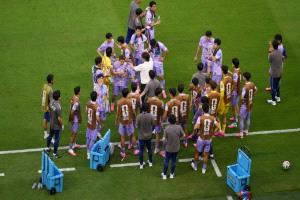 هرب إلى أمريكا.. مدرب يتلقى تهديدات بالقتل بعد الإقصاء المبكر من المونديال