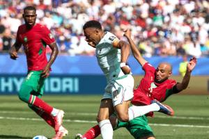 "ركلة جزاء وهمية".. اتهام بالجبن لحكام مباراة المغرب وفرنسا