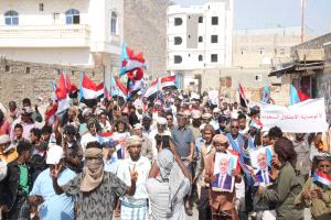 أبناء سقطرى يجددون التمسك بالقرار الجنوبي ويرفضون مشاريع الوصاية