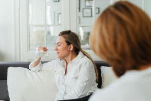 تفسير حلم رؤيه البكاء على مريض في المنام عند ابن سيرين