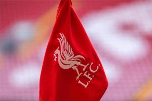 رسميا.. ليفربول يعلن تجديد عقد نجم من الفريق