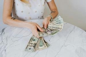 تفسير حلم العثور على نقود في المنام لابن سيرين 