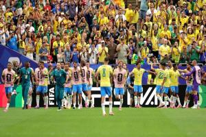 ضربة موجعة لأنشيلوتي.. نجم البرازيل يودع كأس العالم