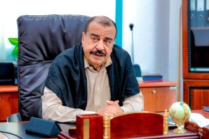 عاجل / بن بريك يعلّق عضويته في تحضيرية المجلس التنسيقي بحضرموت ويتهمها بالإقصاء وتغليب أطراف حزبية