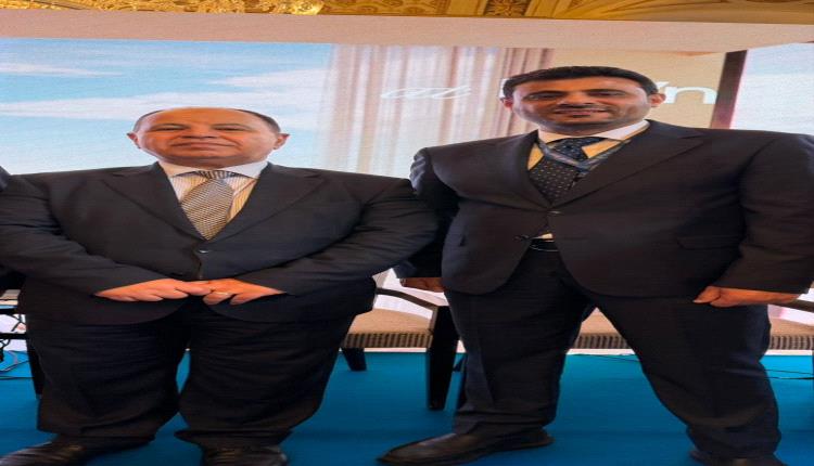 الهمداني يلتقي المدير التنفيذي لصندوق النقد الدولي لبحث تعزيز الشراكات الدولية وتطوير القطاع المصرفي اليمني