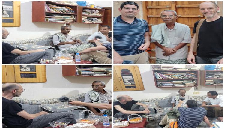 فريق إعلامي فرنسي في دار الصحفي علوي بن سميط