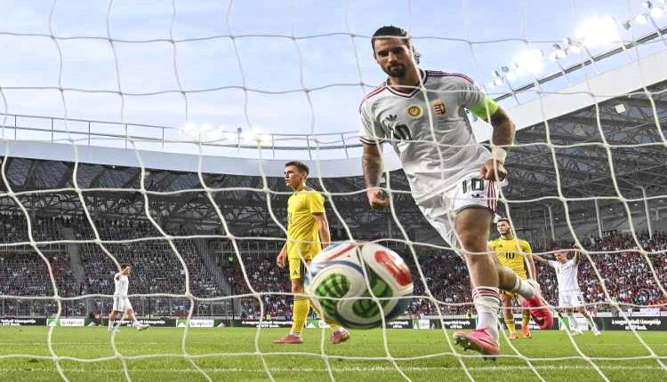 نجم ليفربول يقود منتخب المجر للفوز بثلاثية على كازاخستان