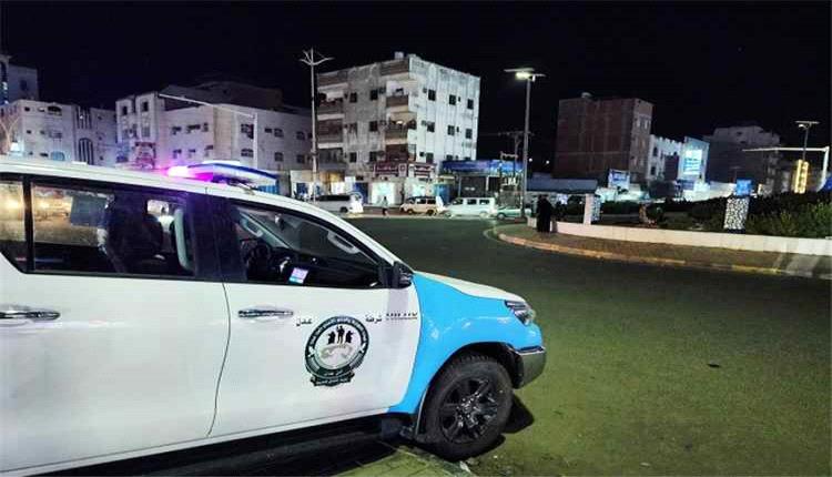 شرطة الشيخ عثمان تحقق في وفاة امرأة عُثر عليها جثة داخل فندق وبجوارها مسدس