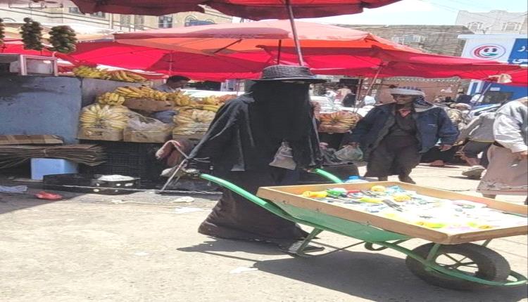 خريجو الجامعات اليمنية بمناطق الحوثيين في قبضة البطالة
