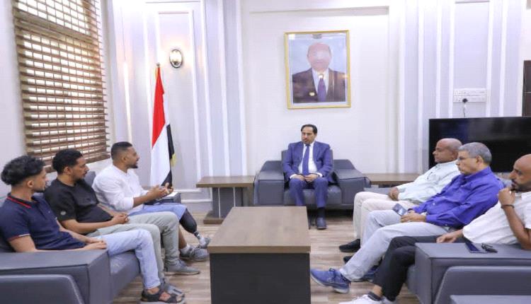 وزير الشباب والرياضة يؤكد دعمه ومساندته للاتحاد العام لكرة القدم لـ"ذوي البتر"