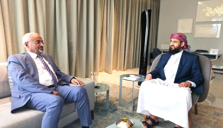 المحرّمي يؤكد دعم تطوير الإدارة المحلية وتحسين الخدمات