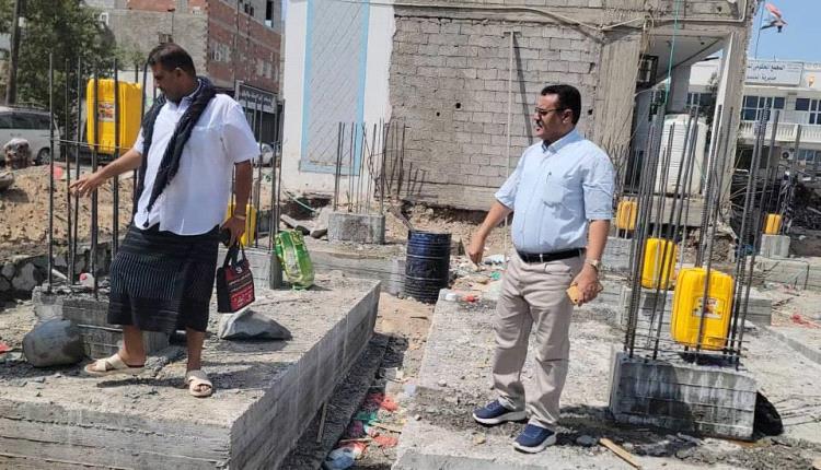 المنصورة تمضي في إستكمال مشروع بناء مكاتب السلطة المحلية 