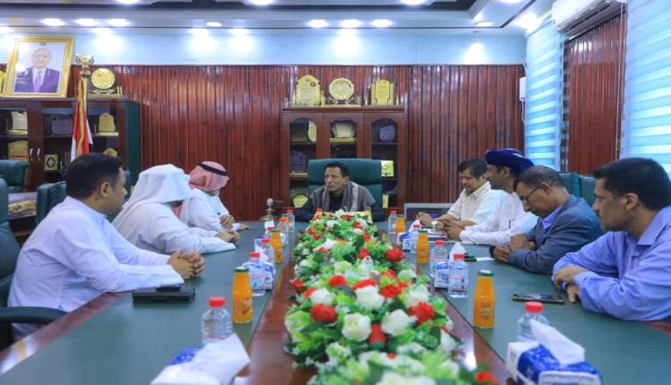 بحث ترتيبات تشغيل مدينة الملك سلمان الطبية والمشاريع التنموية بالمهرة