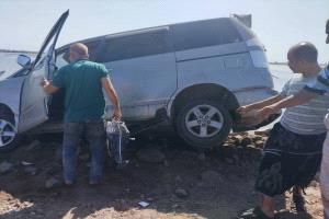 قبل سقوط الفوكسي في البحر بسائقه وركابه 