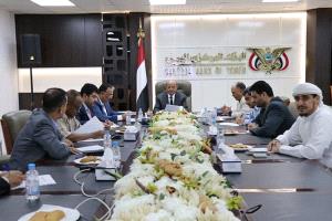 لجنة تنظيم وتمويل الواردات تقف على سبل تطوير اليات العمل وتبسيط الإجراءات