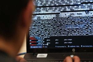 مجموعة مرتبطة بإيران تهدد المونديال