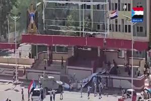 عاجل ..قوات أمنية تعاود إطلاق الرصاص الحي في ساحة العروض