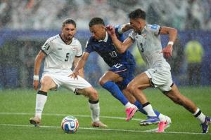فرنسا تصعق العراق بثلاثية نظيفة وتعبر لدور الـ32 في كأس العالم 2026م