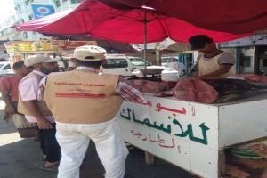 حملات رقابية مكثفة على الأسواق والصيدليات بخورمكسر لضبط الأسعار والمخالفات
