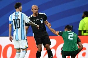 بعد جدل ميسي.. مارتشينياك حكما لمباراة مصر وإيران