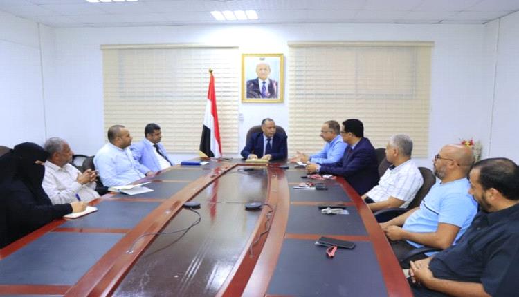 توجيهات حكومية بضمان استقرار الأسواق وتعزيز المخزون الاستراتيجي من القمح والدقيق 