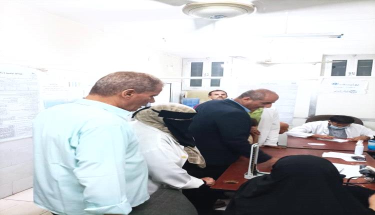 تدشين مخيم رمضاني طبي مجاني في مجمع الشيخ عثمان الصحي بعدن