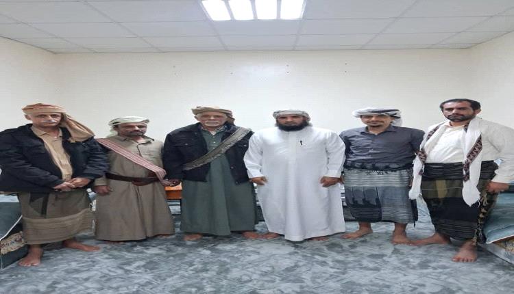 قائد قوات التحالف بشبوة" يبحث تعزيز الأمن والتنمية مع مشايخ قبائل ال دحة العوالق 
