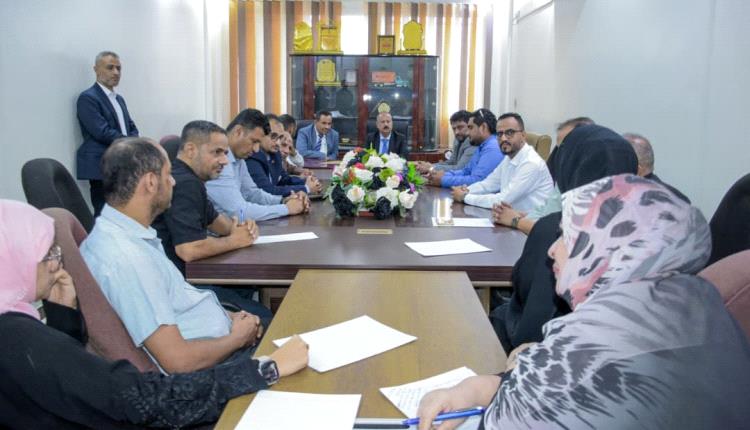 وزير النقل يؤكد الحرص على معالجة الإشكاليات القانونية بالمنافذ البرية وإنهاء ازدواجية المهام والصلاحيات