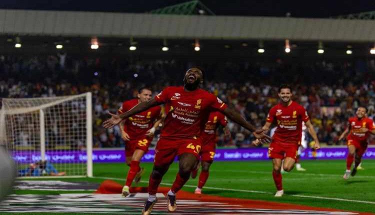 ريمونتادا جنونية تقود القادسية لاغتيال أحلام أهلي جدة في تصدر دوري روشن مؤقتا 