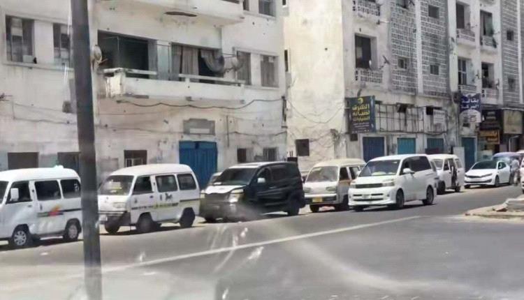 وعود المحافظ في مواجهة "مخططات التعطيل".. من يقف وراء أزمة الغاز في عدن؟