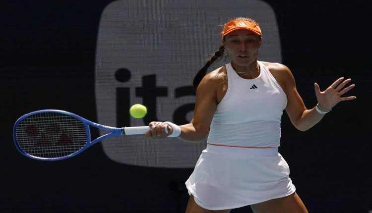 الأميركية بيغولا تتأهل إلى ثالث أدوار بطولة ميامي للتنس