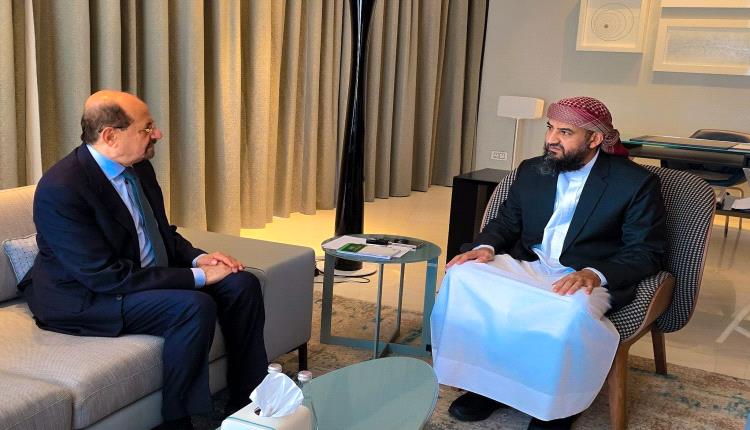 المحرّمي والزنداني يبحثان في الرياض تعزيز الإصلاحات الحكومية واستعادة حضور الدولة