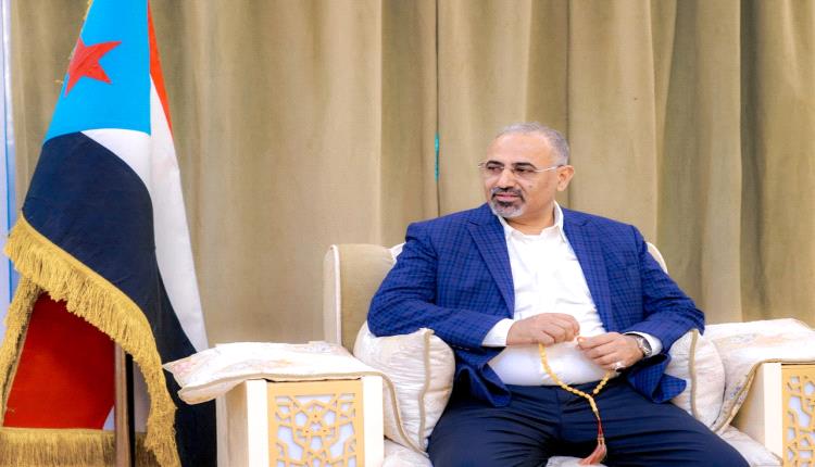 مصدر يكشف...الرئيس الزُبيدي يجري اتصالا هاتفيا 