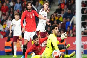 مفاجأة بـ10 لاعبين.. صمود منتخب مصر يحرج إسبانيا قبل كأس العالم 2026