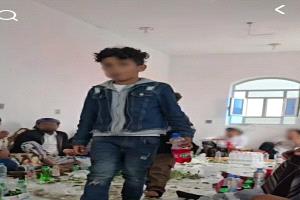 طفولة مغتصبة تحت وطأة القات.. ظاهرة تخزين الأطفال في المناسبات تدق ناقوس الخطر