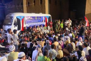 حضرموت.. انتقالي حورة ووادي العين يجمع الجنوبيين في إفطار رمضاني وحماسي تحت راية الزُبيدي